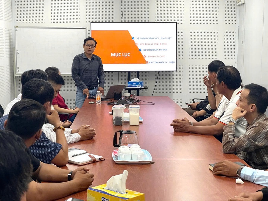 lop-huan-luyen-an-toan-cua-cong-ty-tnhh-dich-vu-bao-ve-an-ninh-toan-viet-