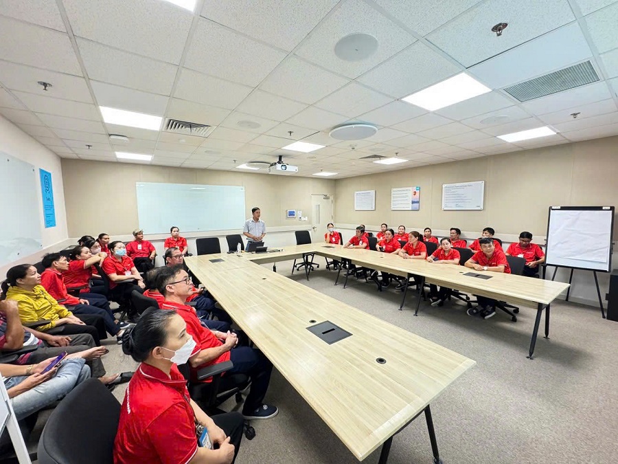 lop-huan-luyen-an-toan-cua-cong-ty-tnhh-p-dussmann-viet-nam