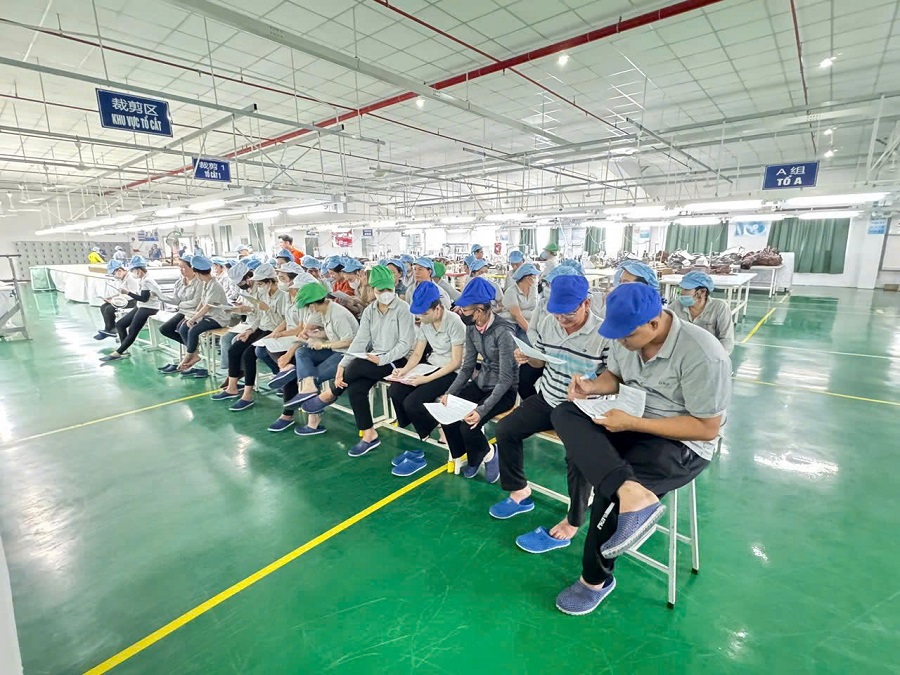 lop-huan-luyen-tai-cong-ty-tnhh-det-may-gia-dung-rongsheng-viet-nam-