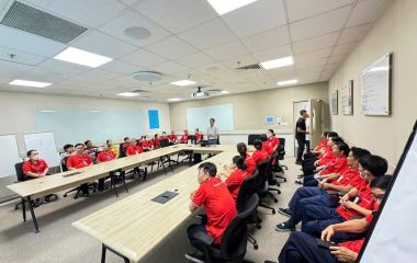 lop-huan-luyen-an-toan-cua-cong-ty-tnhh-p-dussmann-viet-nam-1